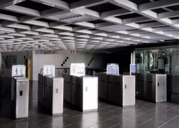 Estaciones de MetroValencia totalmente abiertas, sin vigilancia ni empleados tras el apagón ibérico