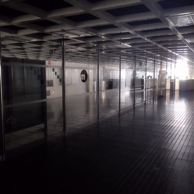 Estaciones de MetroValencia totalmente abiertas, sin vigilancia ni empleados tras el apagón ibérico
