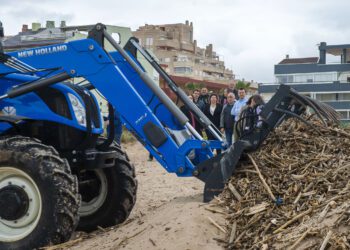 La Diputació de Valéncia intensifica los trabajos para la puesta a punto de las playas de cara a Semana Santa