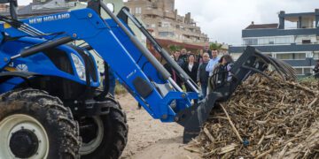 La Diputació de Valéncia intensifica los trabajos para la puesta a punto de las playas de cara a Semana Santa