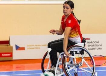 Maya Alcaide logra su primera medalla internacional en el Czech Parabadminton International