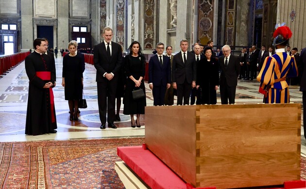 Funeral del Papa Francisco: una delegación española sin Sánchez, pero con los Reyes y Trump en primera fila 2 SM funeral papa 20250426 04