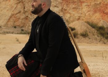 El valenciano Txua dedica una canción de rock a los «ángeles de barro» los héroes voluntarios anónimos de la #DANA