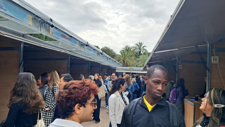 102 empresas ofrecen más de 6.000 ofertas de trabajo en la V Feria del Empleo de Valéncia Activa