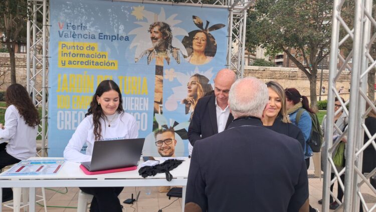 102 empresas ofrecen más de 6.000 ofertas de trabajo en la V Feria del Empleo de Valéncia Activa