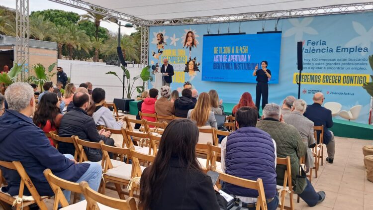 102 empresas ofrecen más de 6.000 ofertas de trabajo en la V Feria del Empleo de Valéncia Activa