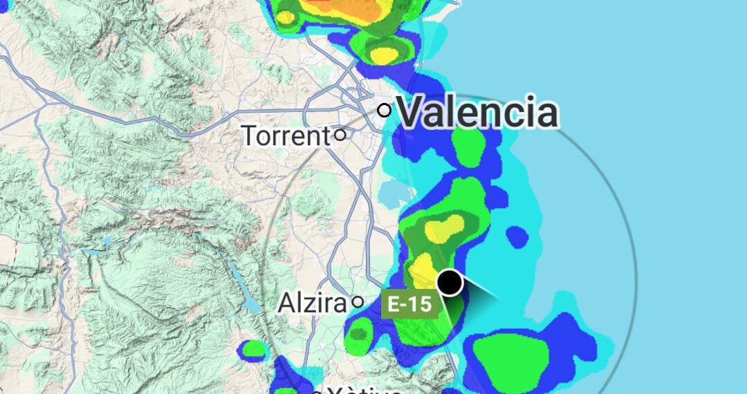 Tronadas, piedra y lluvias cortas e intensas, la crónica de la jornada en Valencia, Castelló y Alicante 1 Tronadas, piedra y lluvias cortas e intensas, la crónica de la jornada en Valencia, Castelló y Alicante