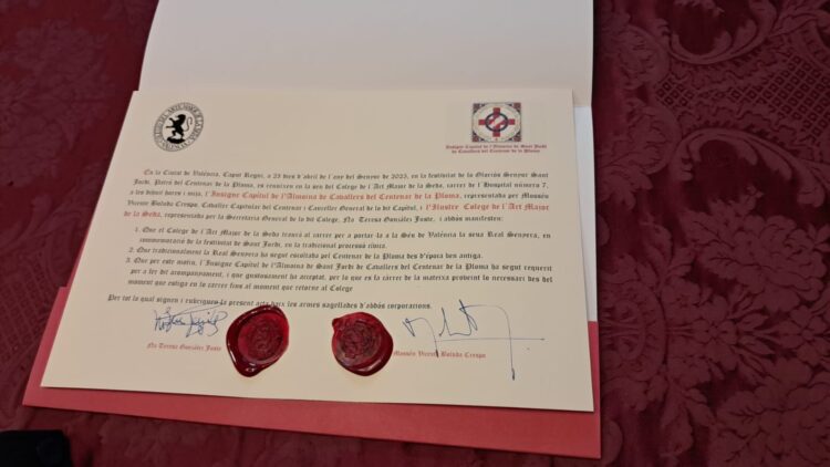 La processó de Sant Jordi recorre el cor del Cap i Casal