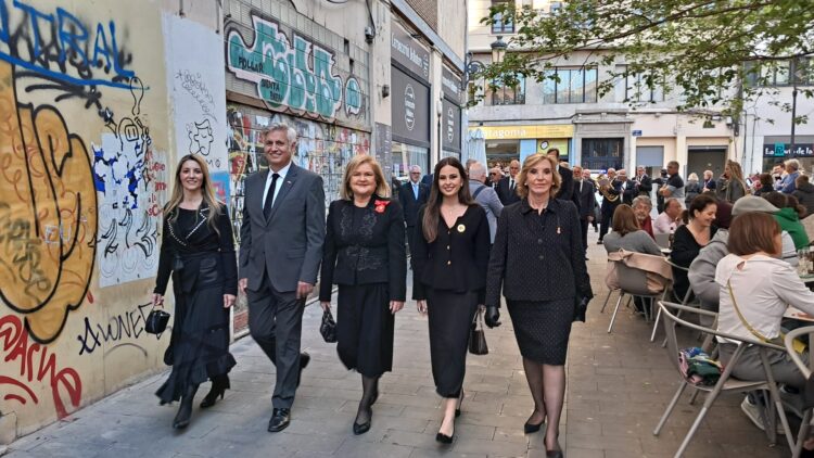 La processó de Sant Jordi recorre el cor del Cap i Casal