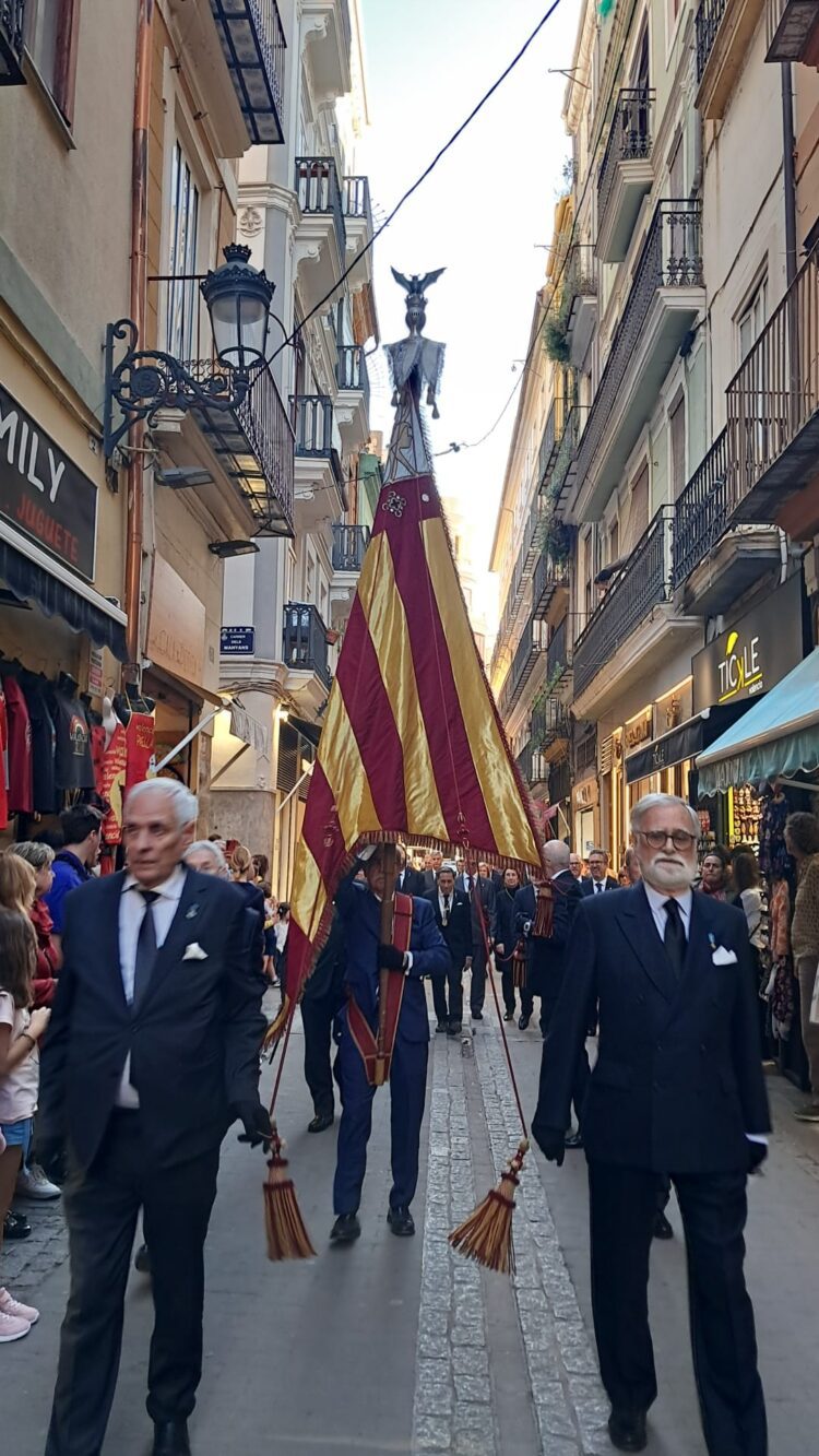 La processó de Sant Jordi recorre el cor del Cap i Casal