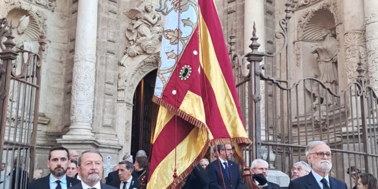 La processó de Sant Jordi recorre el cor del Cap i Casal