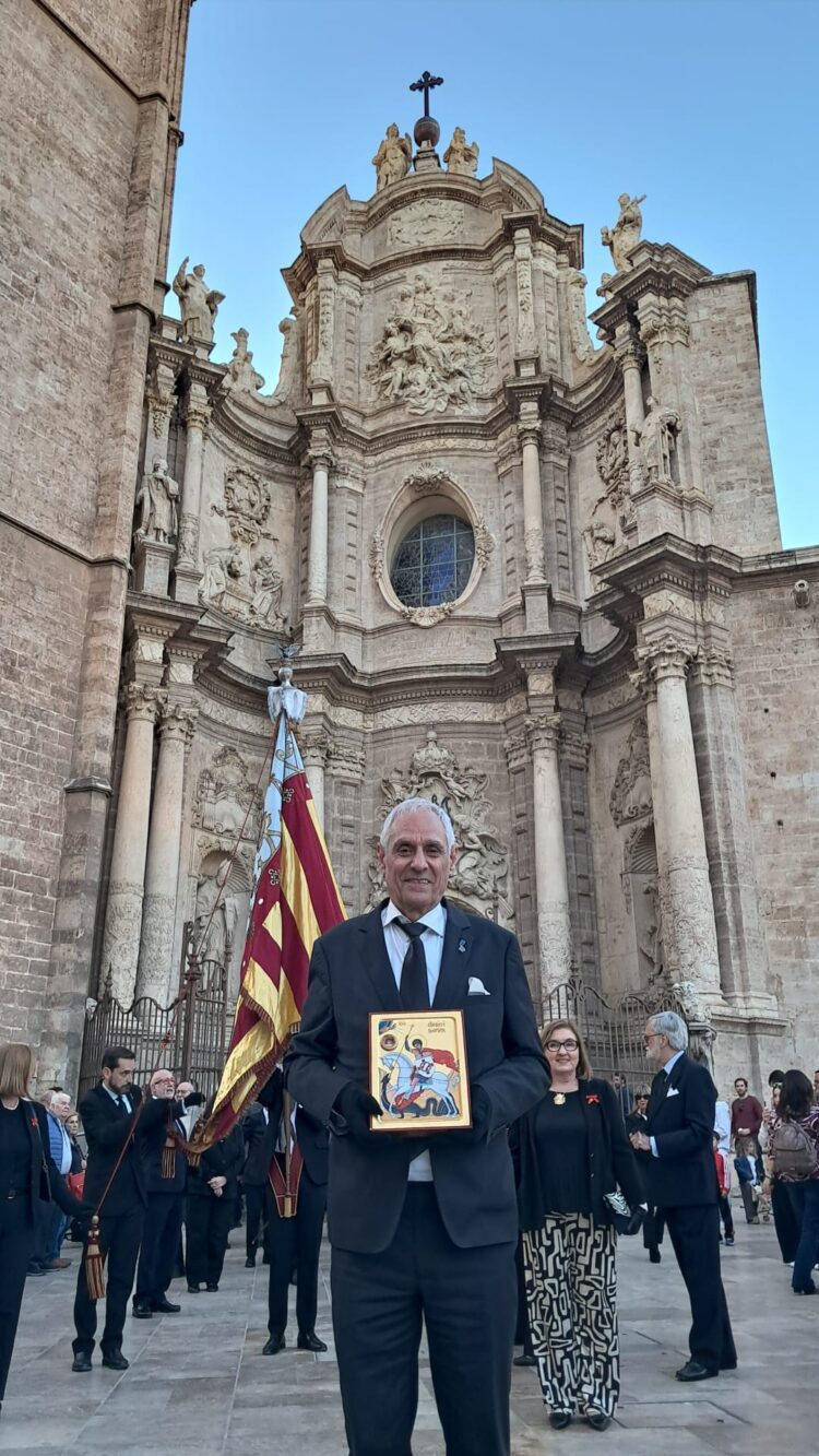 La processó de Sant Jordi recorre el cor del Cap i Casal