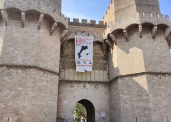 Lo Rat Penat denuncia l’exhibició d’una pancarta a favor dels “Països Catalans” en les Torres dels Serrans
