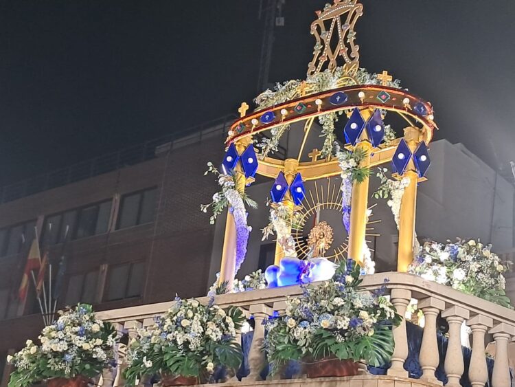 La Moreneta celebró su Baixà del Santuario de Cullera a la población