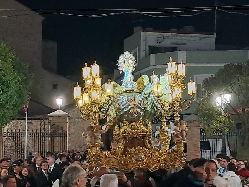 La Moreneta celebró su Baixà del Santuario de Cullera a la población