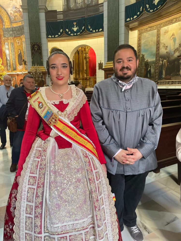 Valencians pel Món traslada las fallas a Cartagena