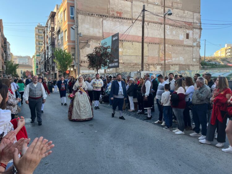 Valencians pel Món traslada las fallas a Cartagena