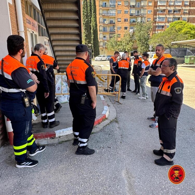 Intensa jornada de los Bomberos ayer: rescate en ascensores, llevar combustible a generadores,…