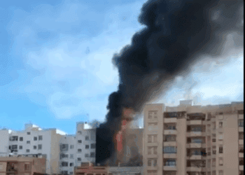 Un incendio en un edificio de Castelló desata las alarmas