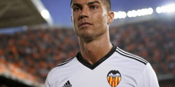 Rumores sobre la posible compra del Valencia CF por Cristiano Ronaldo: Análisis y desmentidos