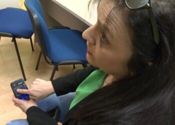 Fallos y retrasos en las pulseras GPS dejan en riesgo a 200 mujeres en la Comunitat Valenciana: “No sabes si el agresor está a tu lado” 2 Fallos y retrasos en las pulseras GPS dejan en riesgo a 200 mujeres en la Comunitat Valenciana: “No sabes si el agresor está a tu lado”