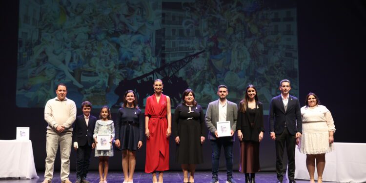 Gala de los 1 de Juntas Locales Falleras 1 Gala de los 1 de Juntas Locales Falleras