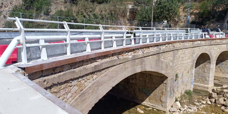 La Diputació de Valéncia abre al tráfico el puente de la Jarra en Buñol 1 La Diputació de Valéncia abre al tráfico el puente de la Jarra en Buñol