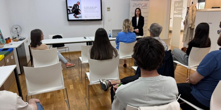 El calzado redefine su estrategia apostando por su digitalización y las redes sociales para impulsar sus ventas y el canal wholesale 1 El calzado redefine su estrategia apostando por su digitalización y las redes sociales para impulsar sus ventas y el canal wholesale