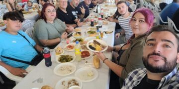 Xeraco celebra el 1 de mayo con el almuerzo más grande de la historia valenciana