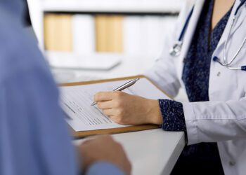 COCEMFE exige servicios sanitarios equitativos para las personas con discapacidad