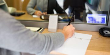 La Conselleria de Justicia ha atendido a 8.174 personas en la Oficina administrativa PROP abierta en Massanassa tras la #DANA