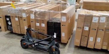 Dos detenidos y dos identificados por la comisión de varios robos en empresas de Ribarroja de Túria