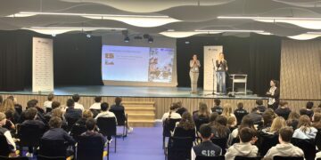 Más de 200 de alumnos de Secundaria asisten a un 'Vithas Aula Salud Colegios' sobre educación sexual