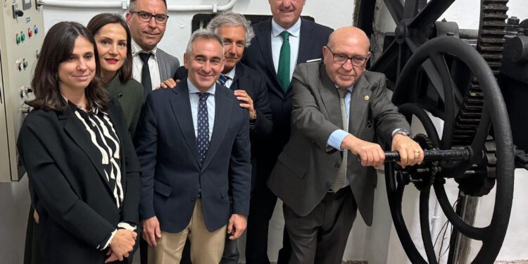 Sueca celebra el tradicional acto de la ‘Suelta de Aguas’ que marca el inicio de la campaña agrícola