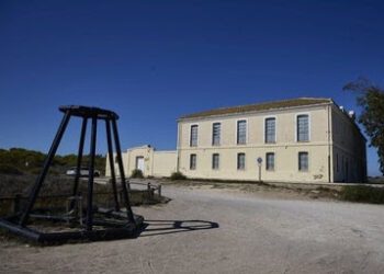 Valencia planta cara al nuevo deslinde de Costas en El Saler: el Ayuntamiento presenta alegaciones para frenar la cesión de infraestructuras clave 4 Valencia planta cara al nuevo deslinde de Costas en El Saler: el Ayuntamiento presenta alegaciones para frenar la cesión de infraestructuras clave