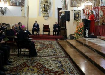 Catalá Evoca sus Raíces en el Grao y Destaca a Damnificados por la DANA en el Pregón de Semana Santa Marinera