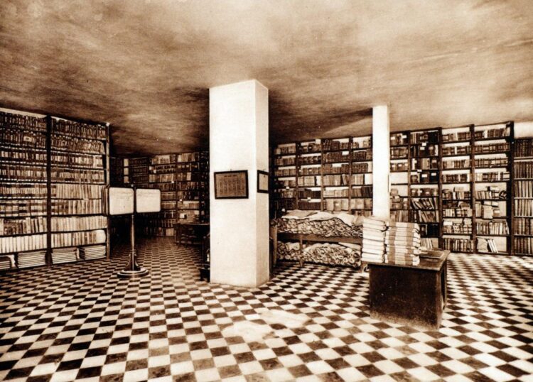 La Mare de Deu dels Desamparats parte de la propia historia del Pueblo Valenciano y del Cap i Casal