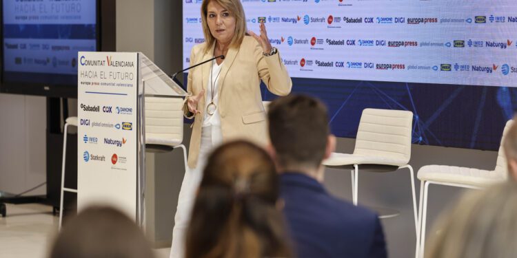 Camarero exige el FLA extraordinario y acusa al Gobierno de "injusticia territorial" con la Comunitat Valenciana 1 La Generalitat exige el FLA y reivindica su política económica como motor de inversión y empleo