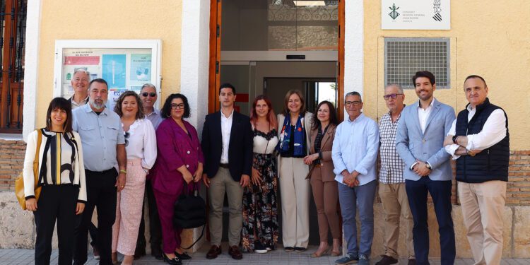 La Consellería de Sanitat abre el nuevo centro de salud de Monserrat