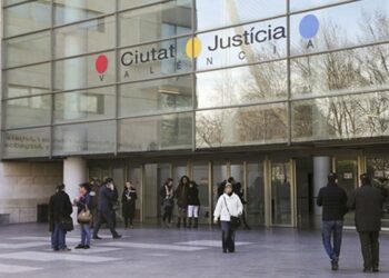 La Fiscalía archiva la denuncia por terapias de conversión: Educación deberá decidir si hubo infracción