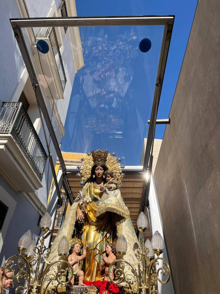 La Mare de Deu dels Desamparats parte de la propia historia del Pueblo Valenciano y del Cap i Casal