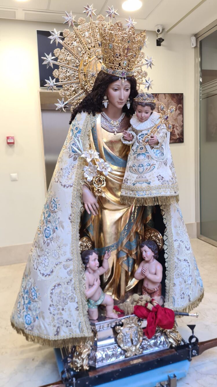 La Mare de Deu dels Desamparats parte de la propia historia del Pueblo Valenciano y del Cap i Casal