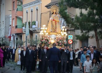 Torrent se rinde a la Mare de Deu dels Desamparats, patrona de la localidad