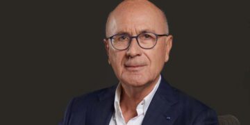 La patronal de supermercados se opone a la reducción de la jornada laboral: «Ignora la realidad del sector»