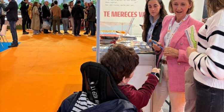 COCEMFE CV impulsa el turismo inclusivo en la CV, en las ferias Expovacaciones Bilbao y ARATUR Zaragoza