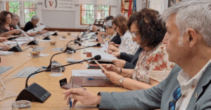 Los recortes presupuestarios de la acientífica y política AVL llegan al CVC y provocan un cisma