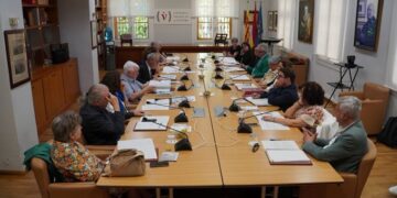 Los recortes presupuestarios de la acientífica y política AVL llegan al CVC y provocan un cisma