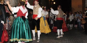 Lo Rat Penat celebrarà el pròxim dia 3 de maig les Danses de la Santa Creu
