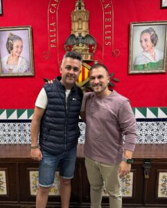 Firma de contratos para las próximas Fallas a contrareloj y sin Artistas Falleros 4 Falla Centelles Zurita