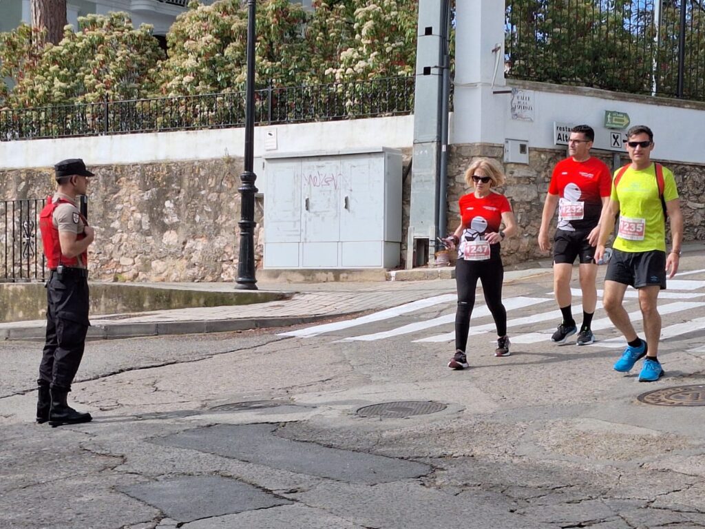 Éxito absoluto en el Maratón del Santo Grial: deporte, historia y valores en el corazón de Castellón 11 GUARDIA EL CAMINO DEL SANTO GRIAL MARATON NAVAJAS 4 MAYO VII